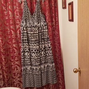 I.N.C. woman black/white maxi dress